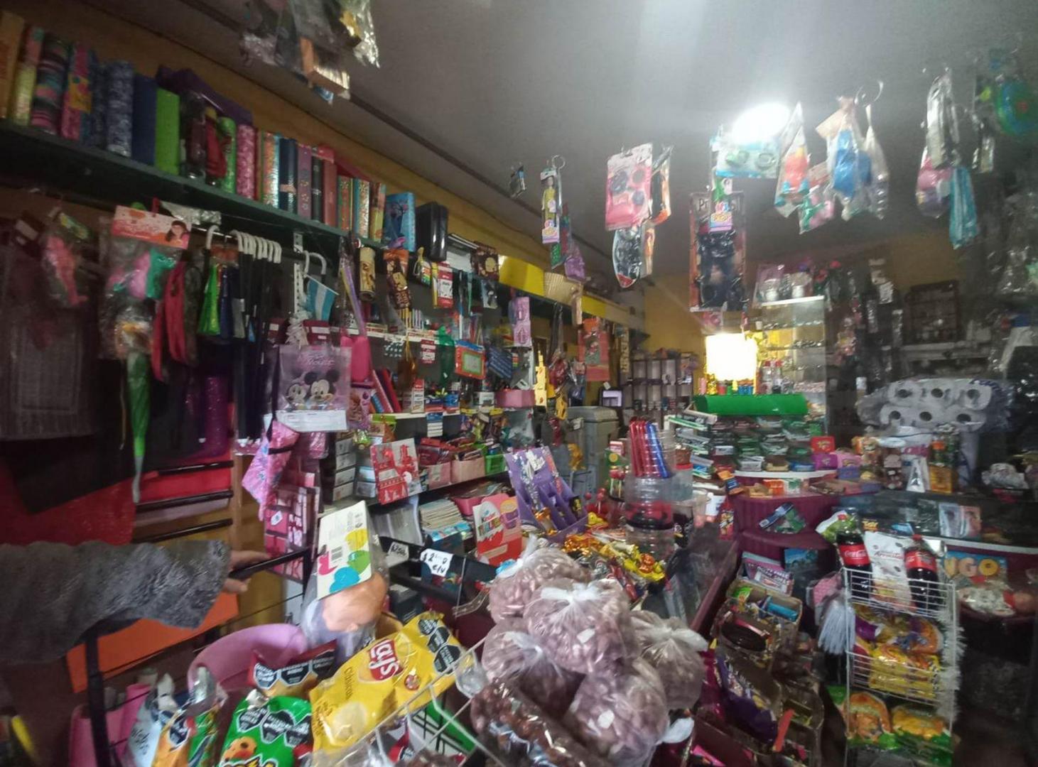 Foto de LOCAL EN VENTA EN BERAZATEGUI SOBRE CALLE 148, imagen 3