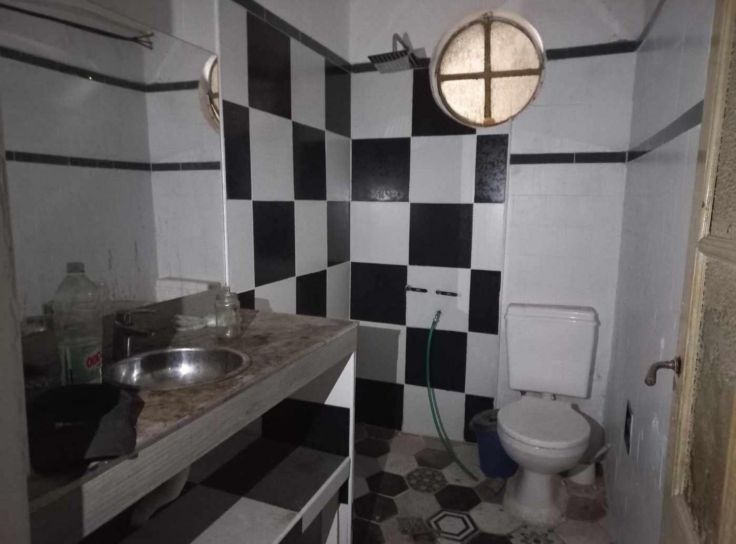 Foto de CASA EN VENTA C/ GALPON A UNA CUADRA DE MITRE, imagen 3