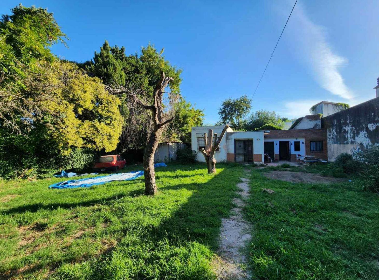 Foto de venta 2 lote con casa a refaccionar, imagen 4