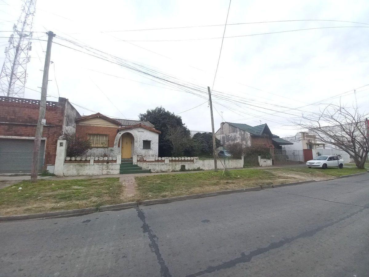 Foto de VENTA CASA A RECICLAR LA GUARDA A PASOS DE MITRE, imagen 1