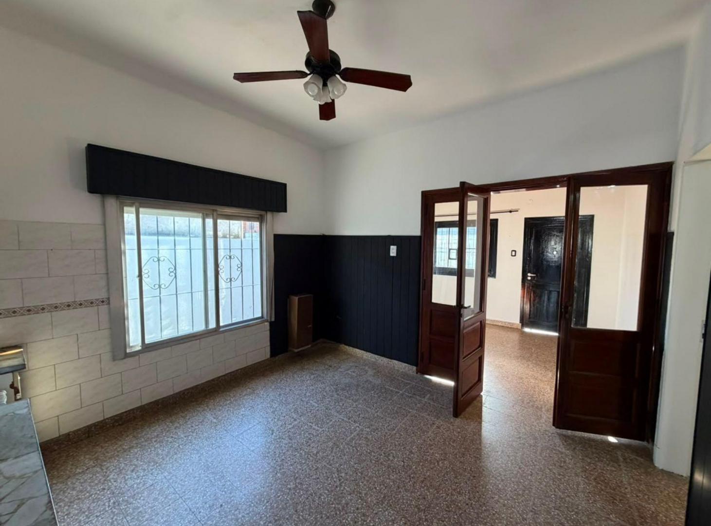 Foto de VENTA CASA 3 AMBIENTES CON COHERA EN EZPELETA, imagen 4