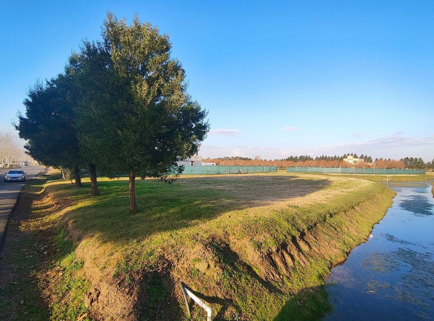 Foto de Venta Lote Haras del Sur III, Barrio los Ceibos, imagen 3