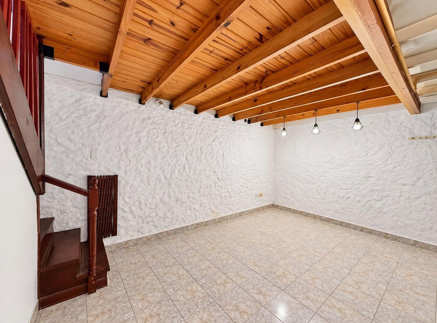 Foto de VENTA DUPLEX 3 AMBIENTES EN BERNAL, imagen 1