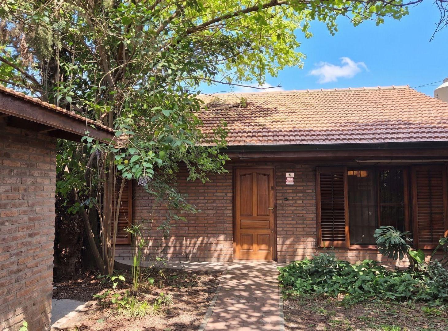 Foto de VENTA CASA 3AMB COCHERA JARDÍN EZPELETA QUILMES, imagen 5