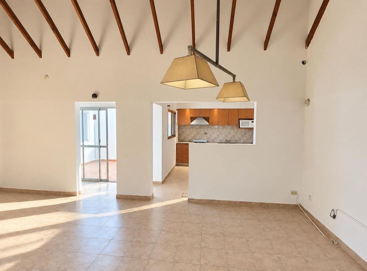 Foto de VENTA CASA 3AMB COCHERA JARDÍN EZPELETA QUILMES, imagen 1