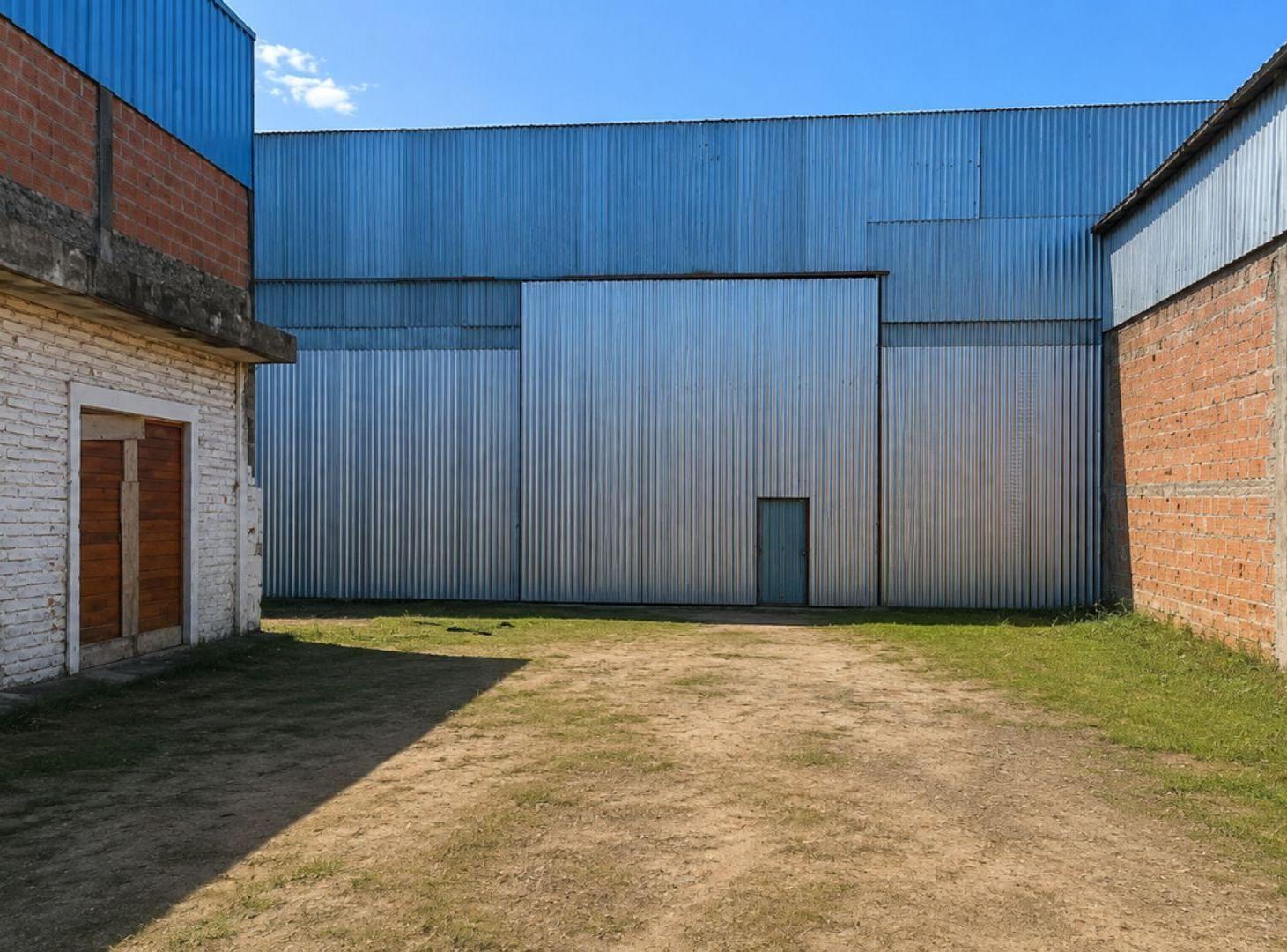 Foto de ALQUILER GALPÓN - DEPÓSITO COMERCIAL BERAZATEGUI, imagen 2