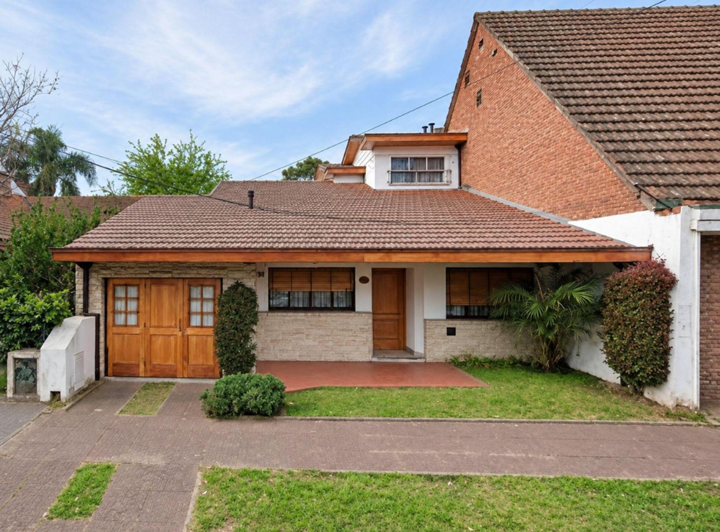 Foto de VENTA CASA 5 AMB CON COCHERA Y JARDÍN BERNAL, imagen 5