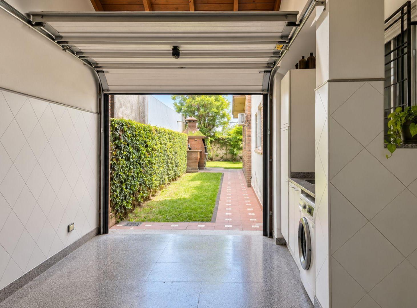Foto de VENTA CASA 5 AMB CON COCHERA Y JARDÍN BERNAL, imagen 1
