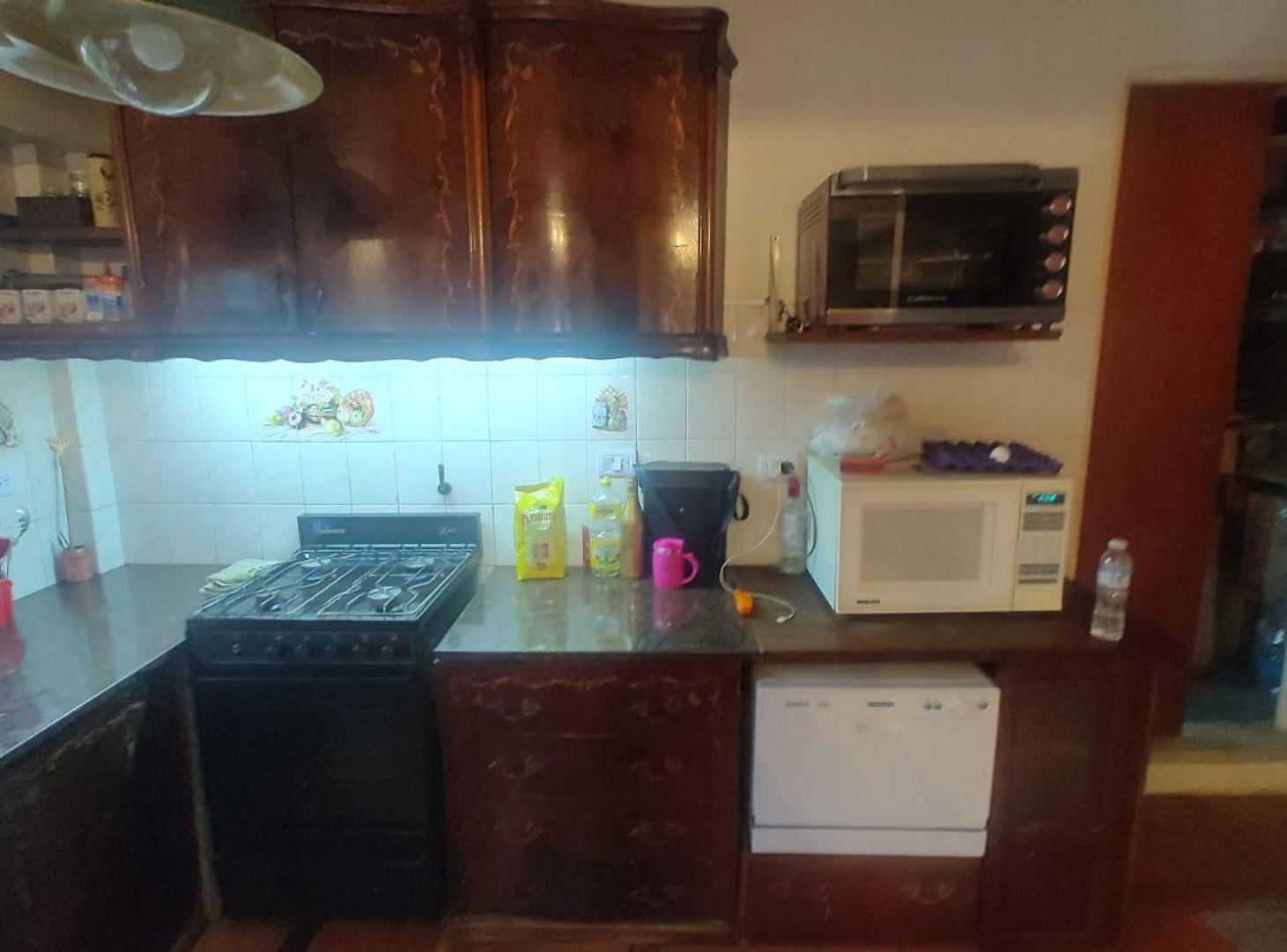 Foto de VENTA 2 CASAS 4 Y 3 AMB. QUILMES, imagen 5