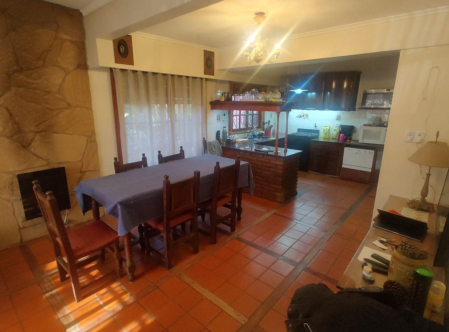 Foto de VENTA 2 CASAS 4 Y 3 AMB. QUILMES, imagen 3