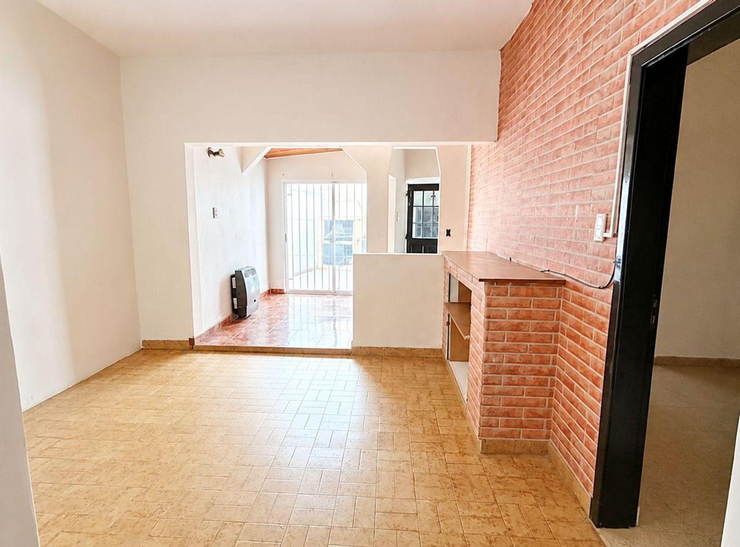 Foto de VENTA CASA TIPO PH 3 AMBIENTES, BERNAL., imagen 3