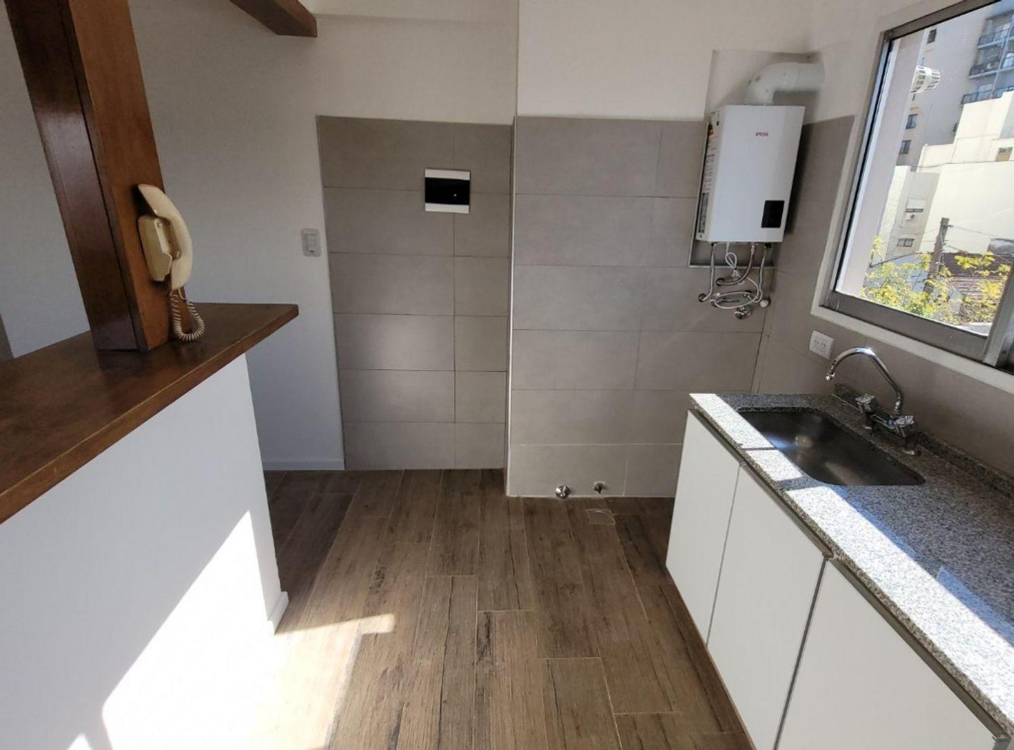 Foto de ALQUILER DEPARTAMENTO 2 AMB. PLAZA CONESA. QUILMES, imagen 1
