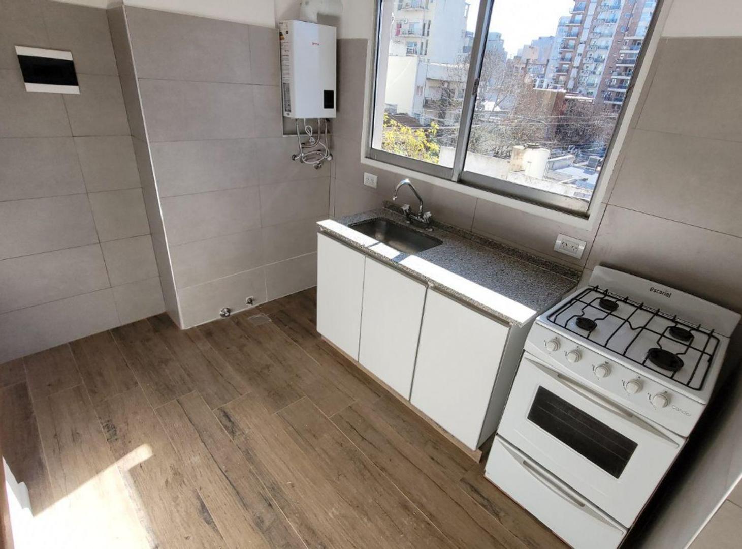 Foto de ALQUILER DEPARTAMENTO 2 AMB. PLAZA CONESA. QUILMES, imagen 3