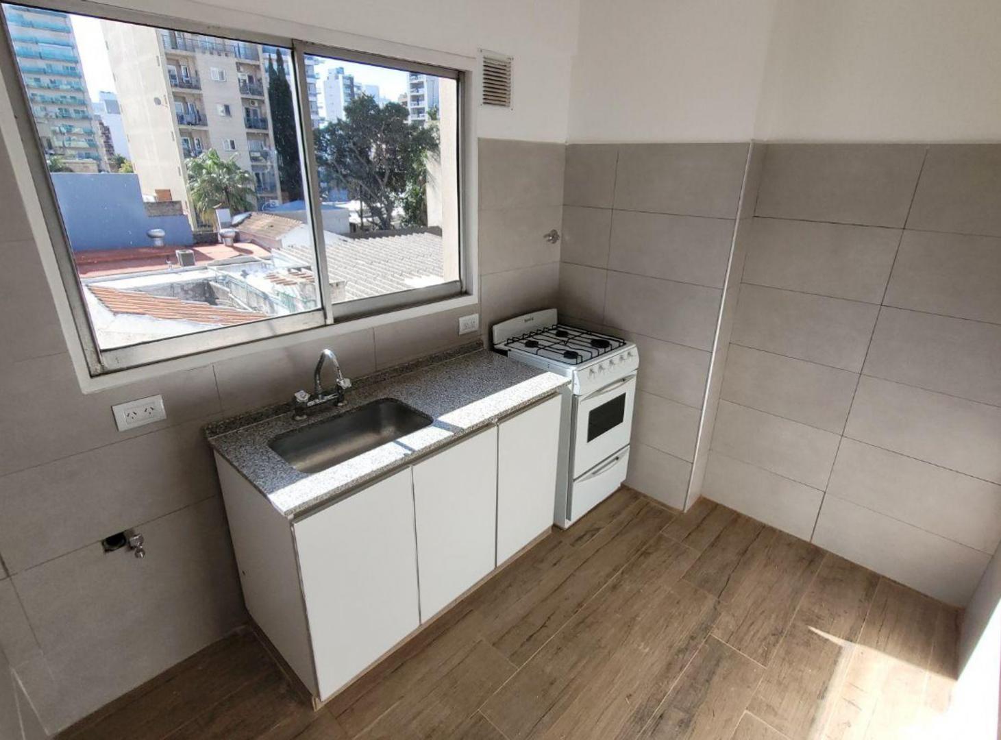 Foto de ALQUILER DEPARTAMENTO 2 AMB. PLAZA CONESA. QUILMES, imagen 2