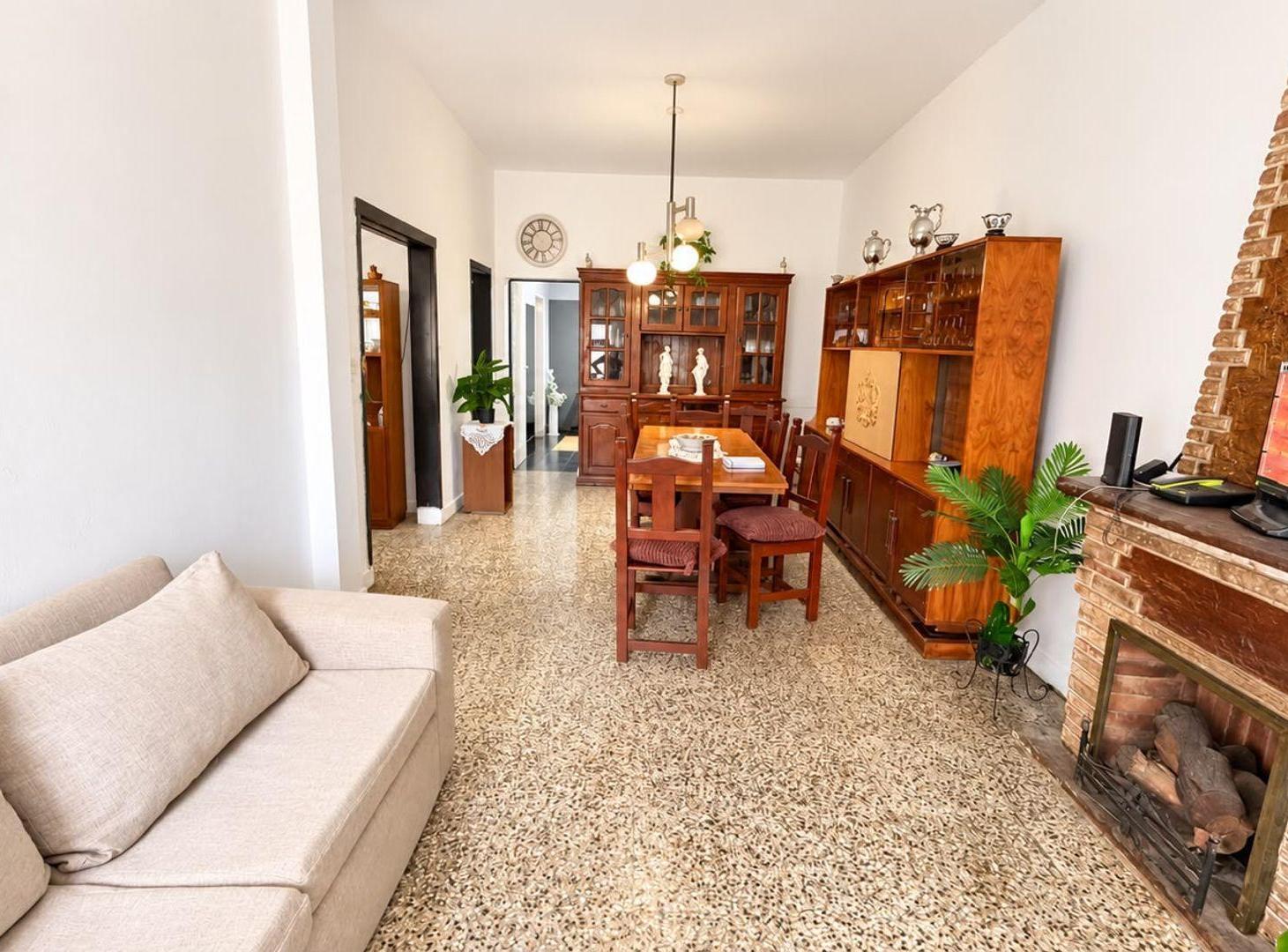 Foto de VENTA CASA 4 AMB BERNAL OESTE, imagen 4