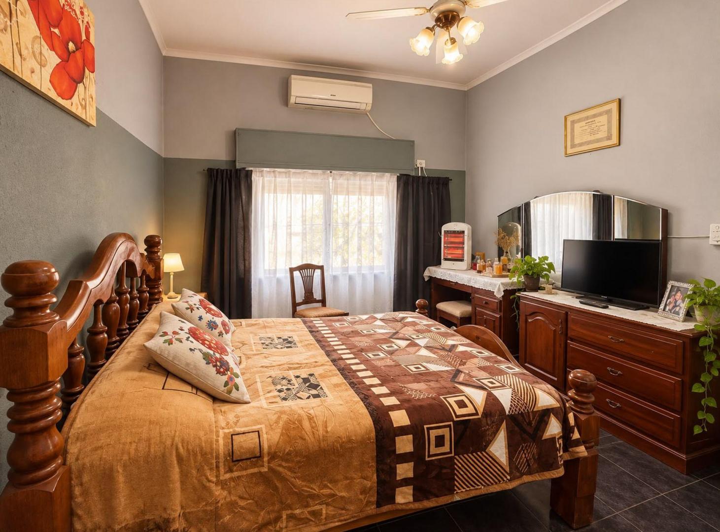 Foto de VENTA CASA 4 AMB BERNAL OESTE, imagen 5