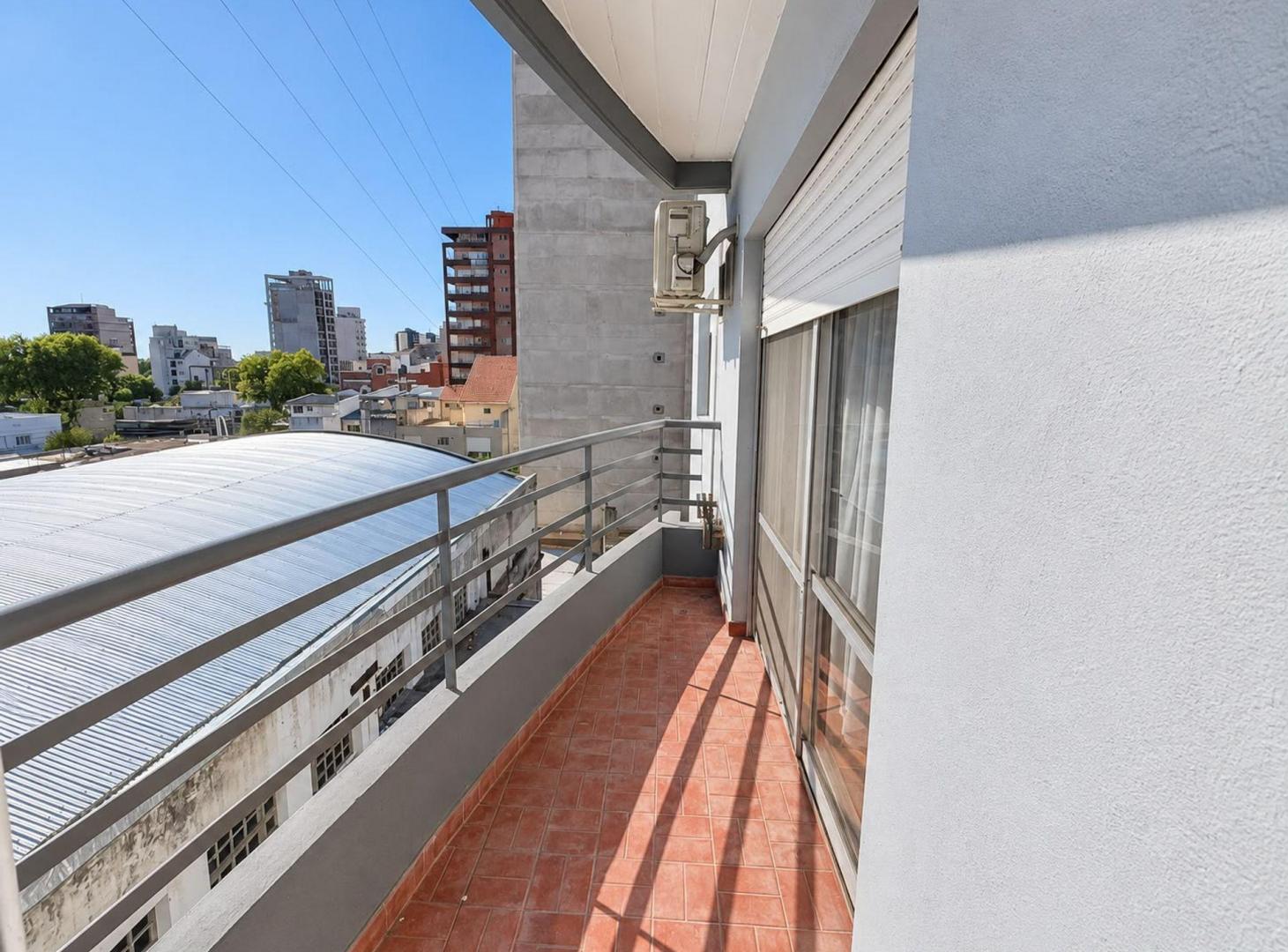 Foto de VENTA DEPARTAMENTO 2 AMBIENTES EN QUILMES CENTRO, imagen 2