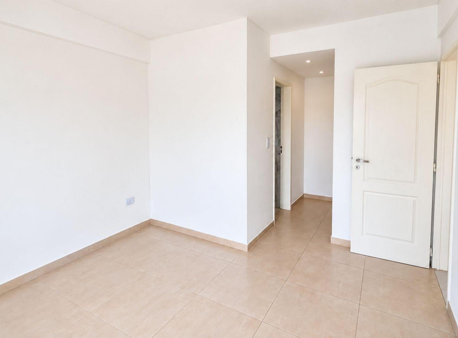 Foto de VENTA DE DEPARTAMENTO 2 AMBIENTES EN BERNAL, imagen 3