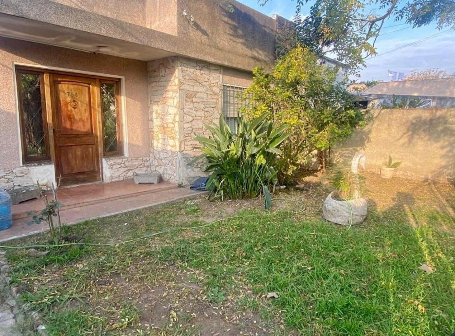 Foto de VENTA CASA 4 AMBIENTES, BERAZATEGUI., imagen 3