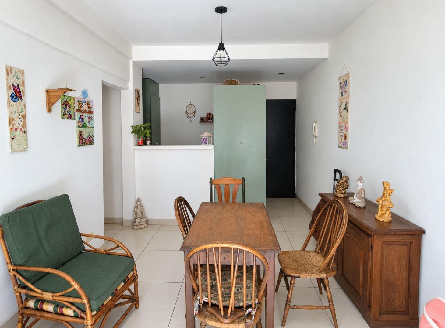 Foto de VENTA DEPARTAMENTO 2 AMB AL FRENTE, imagen 2