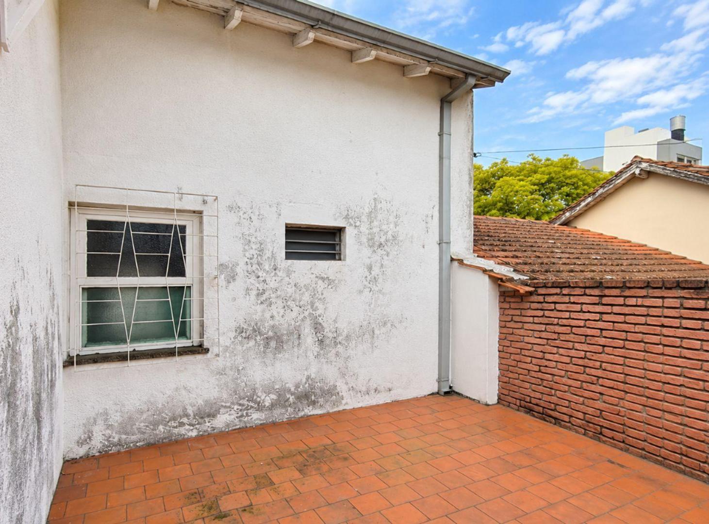 Foto de CASA 4 AMBIENTES CON GARAJE Y PATIO EN QUILMES, imagen 4