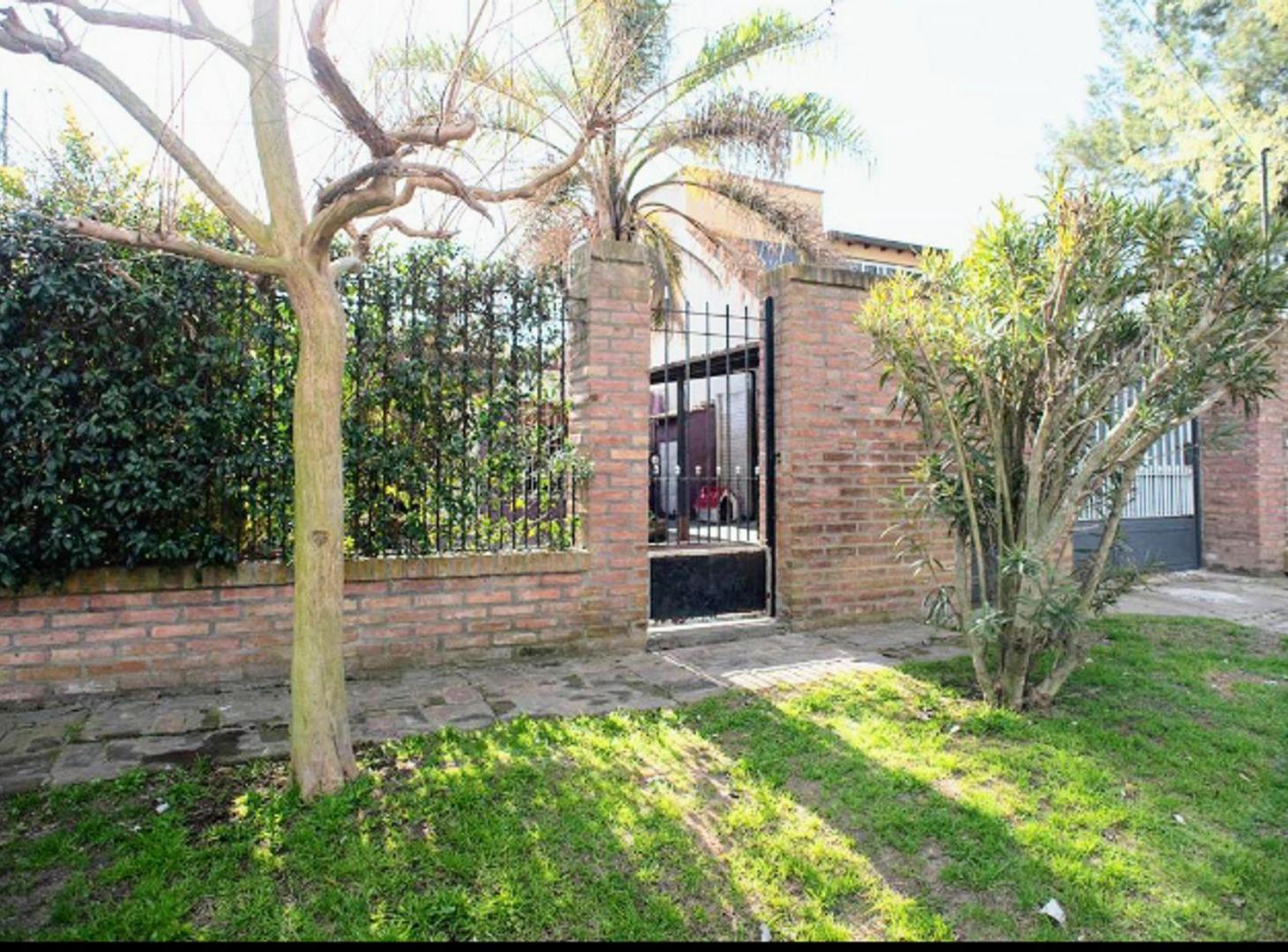 Foto de VENTA CASA 4 AMB CON PARQUE RANELAGH, BERAZATEGUI, imagen 1