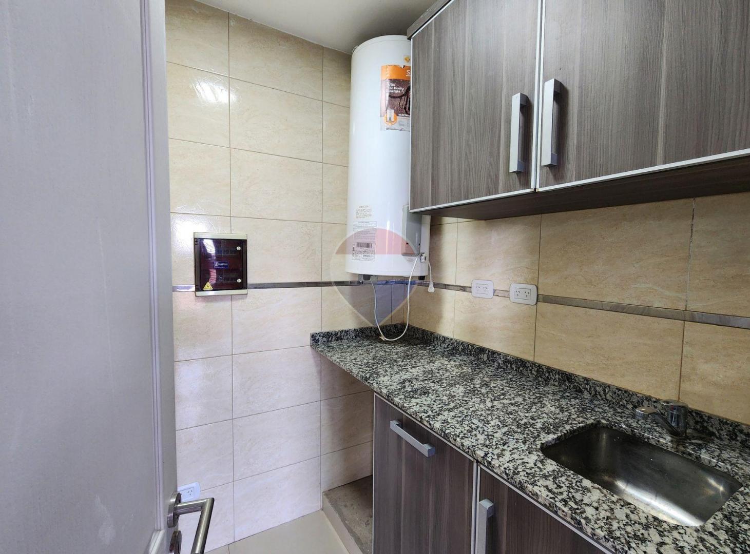 Foto de VENTA DEPTO 3 AMB C/ COCHERA Y TERRAZA EN QUILMES, imagen 5