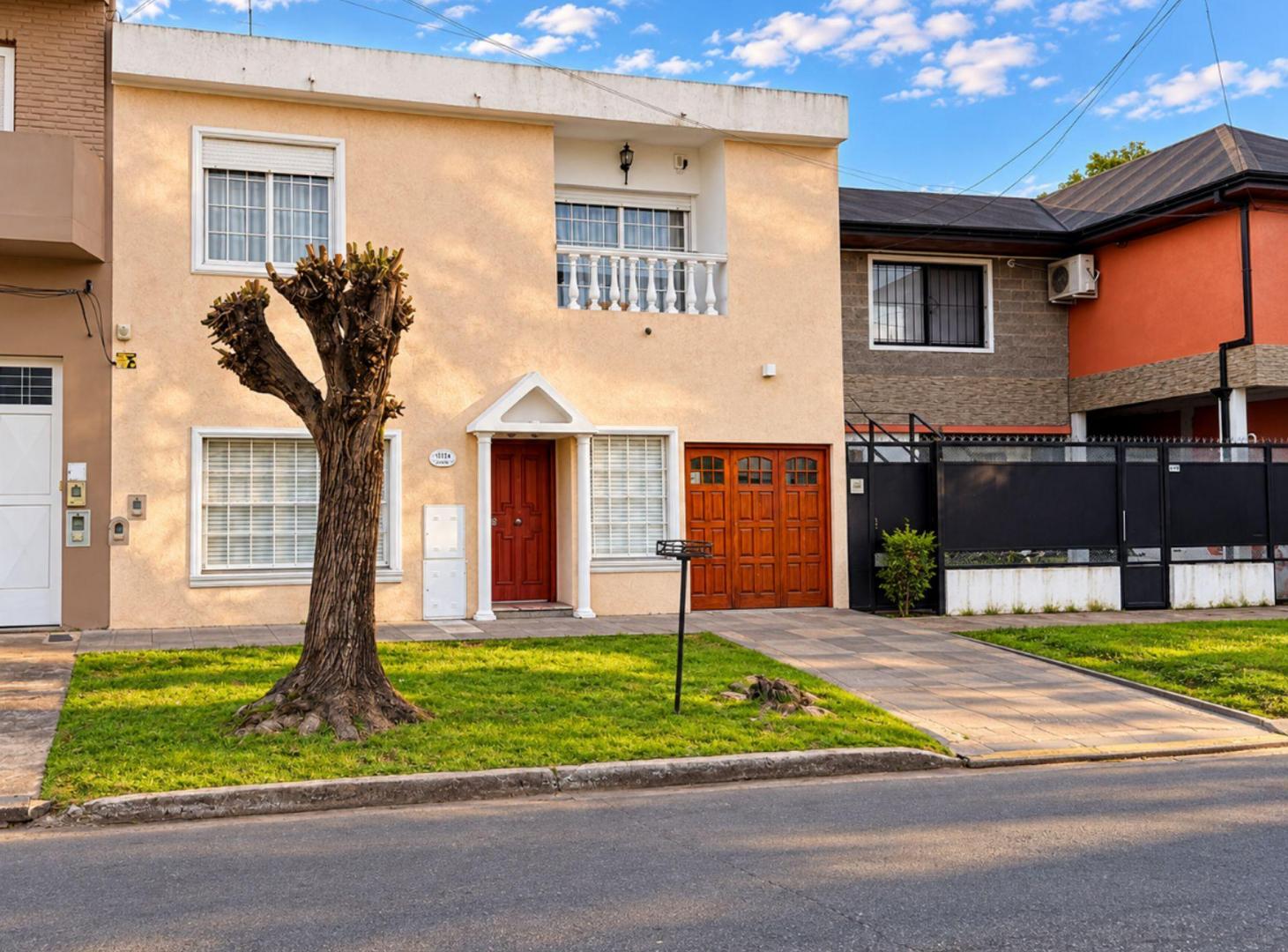 Foto de VENTA PH 3 AMB CON PATIO Y COCHERA | QUILMES, imagen 2