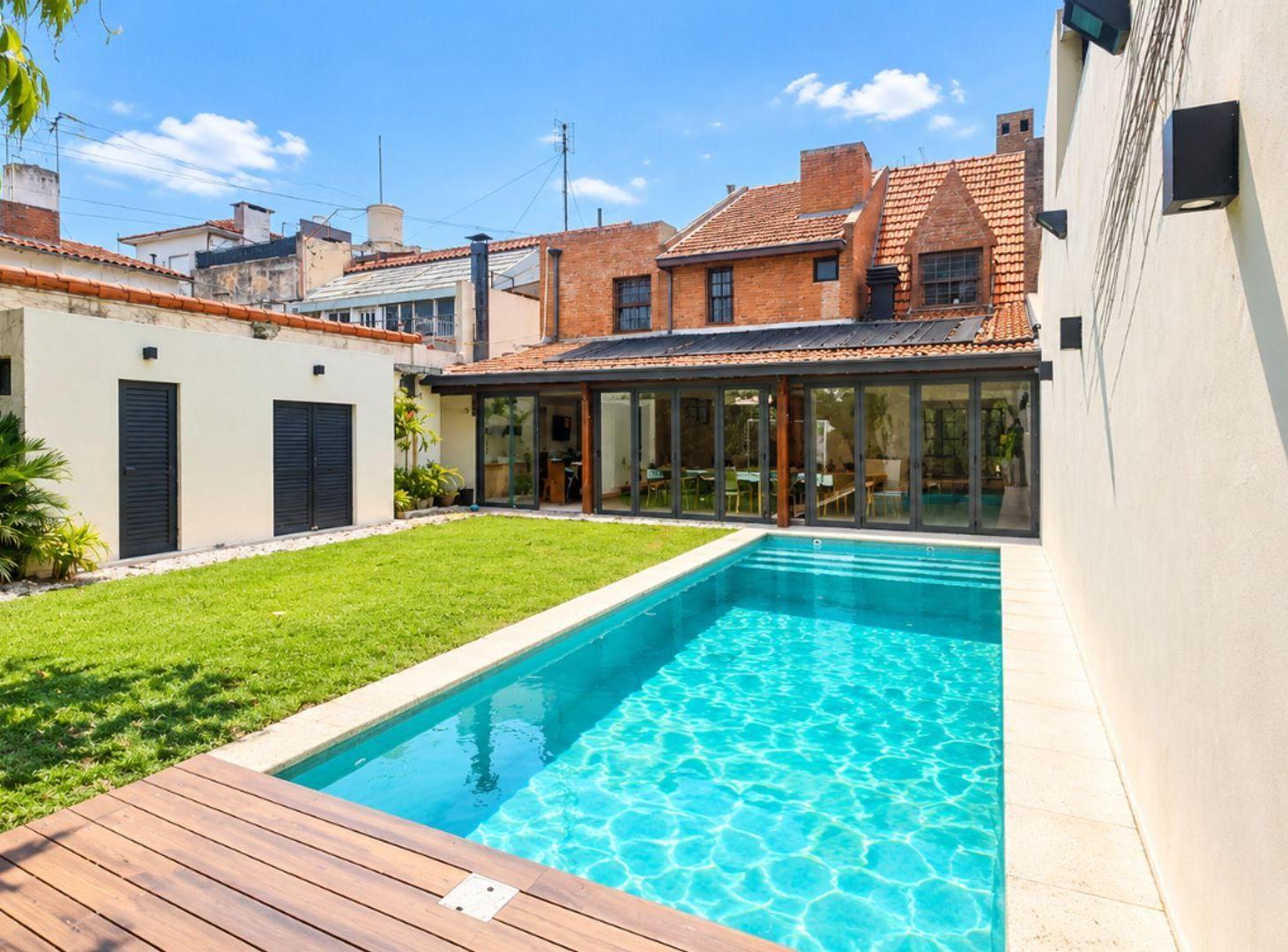 Foto de VENTA CASA 5 AMB COCHERAS PILETA DON BOSCO, imagen 2