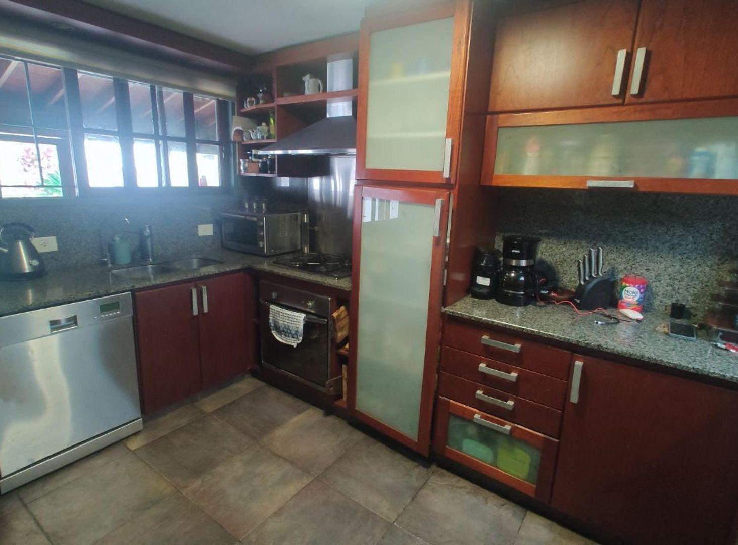 Foto de VENTA CASA 5 AMB COCHERAS PILETA DON BOSCO, imagen 5