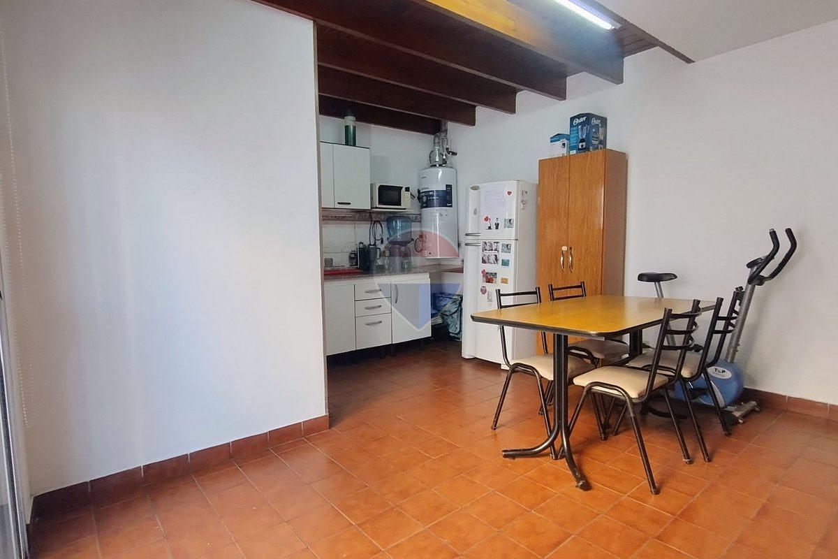 Foto de Dúplex 3 amb con patio y cochera Quilmes, imagen 4