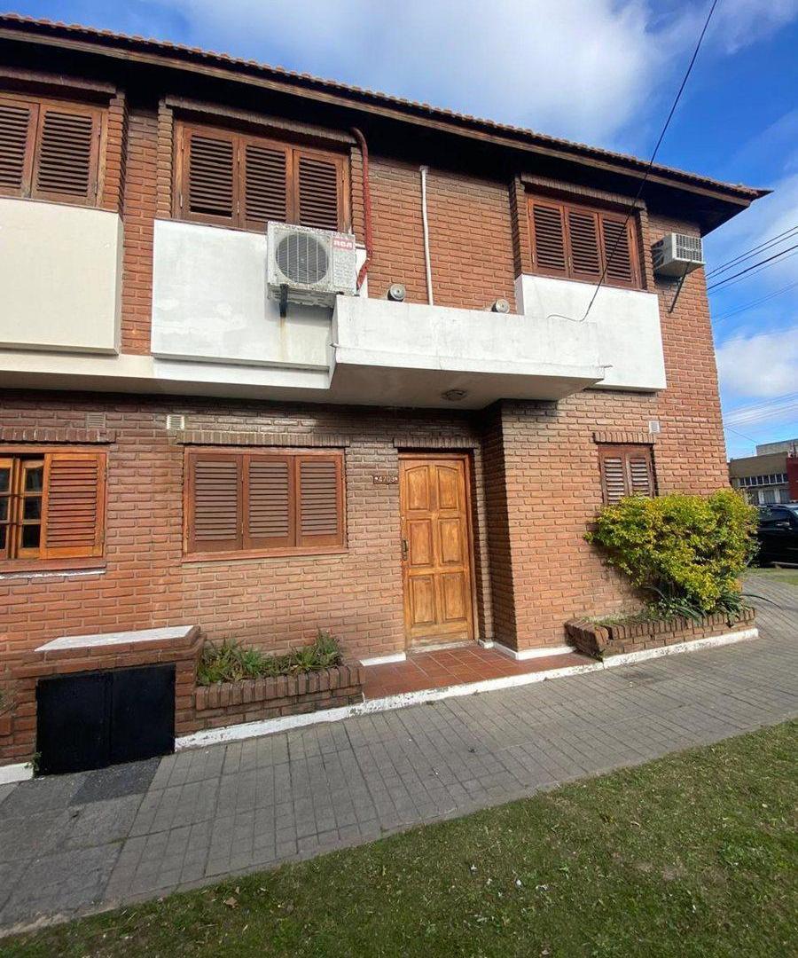 Foto de CASA DUPLEX 3 AMBIENTES CON COCHERA EZPELETA, imagen 1