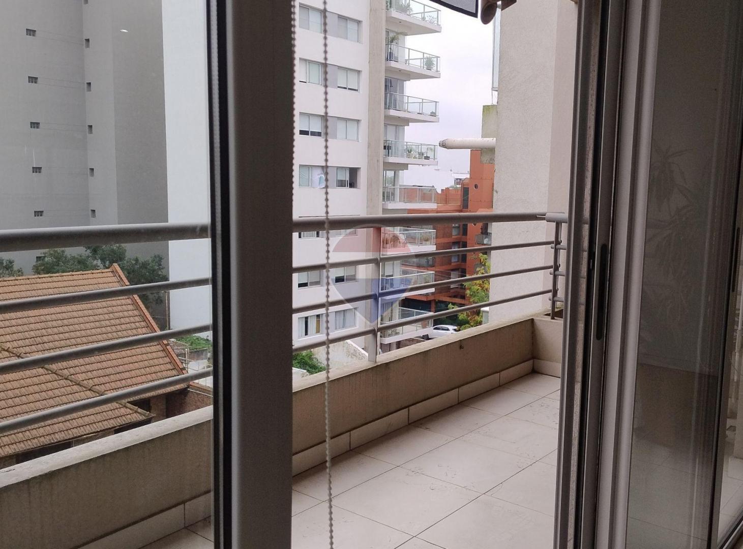 Foto de VENTA DEPTO 3 AMBIENTES CON COCHERA EN QUILMES, imagen 4