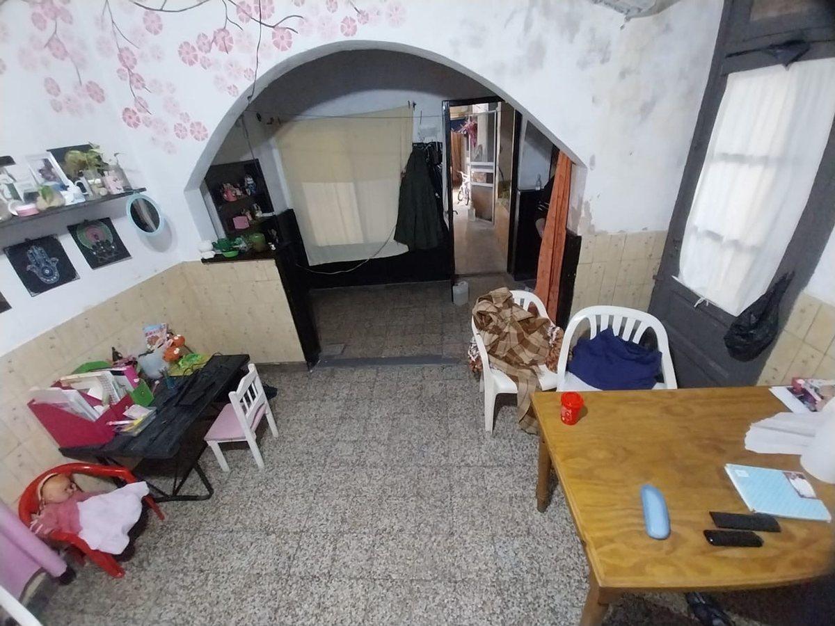 Foto de VENTA CASA 4 AMBIENTES CON PATIO SARANDI, RECICLAR, imagen 5