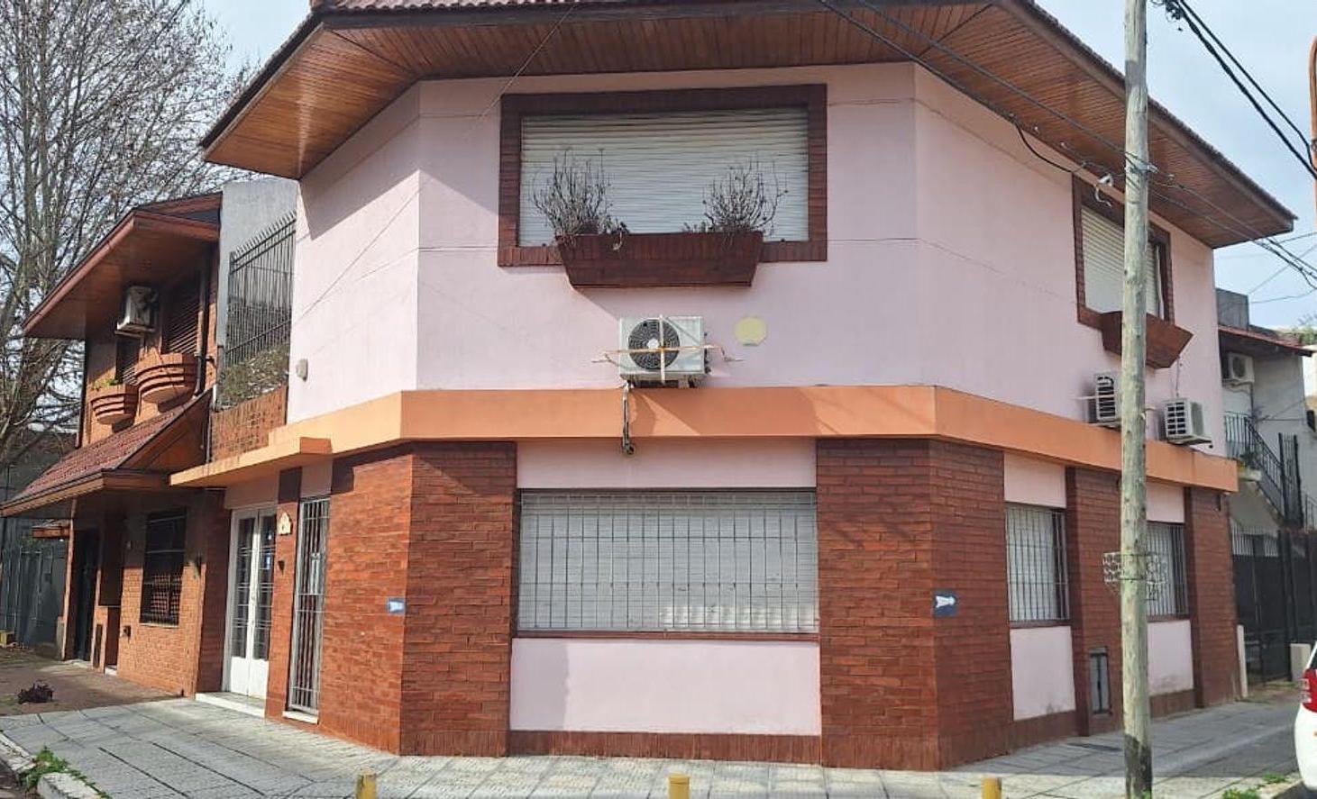 Foto de VENTA CASA 3 AMBIENTES C/COCHERA BERNAL ESTE, imagen 4