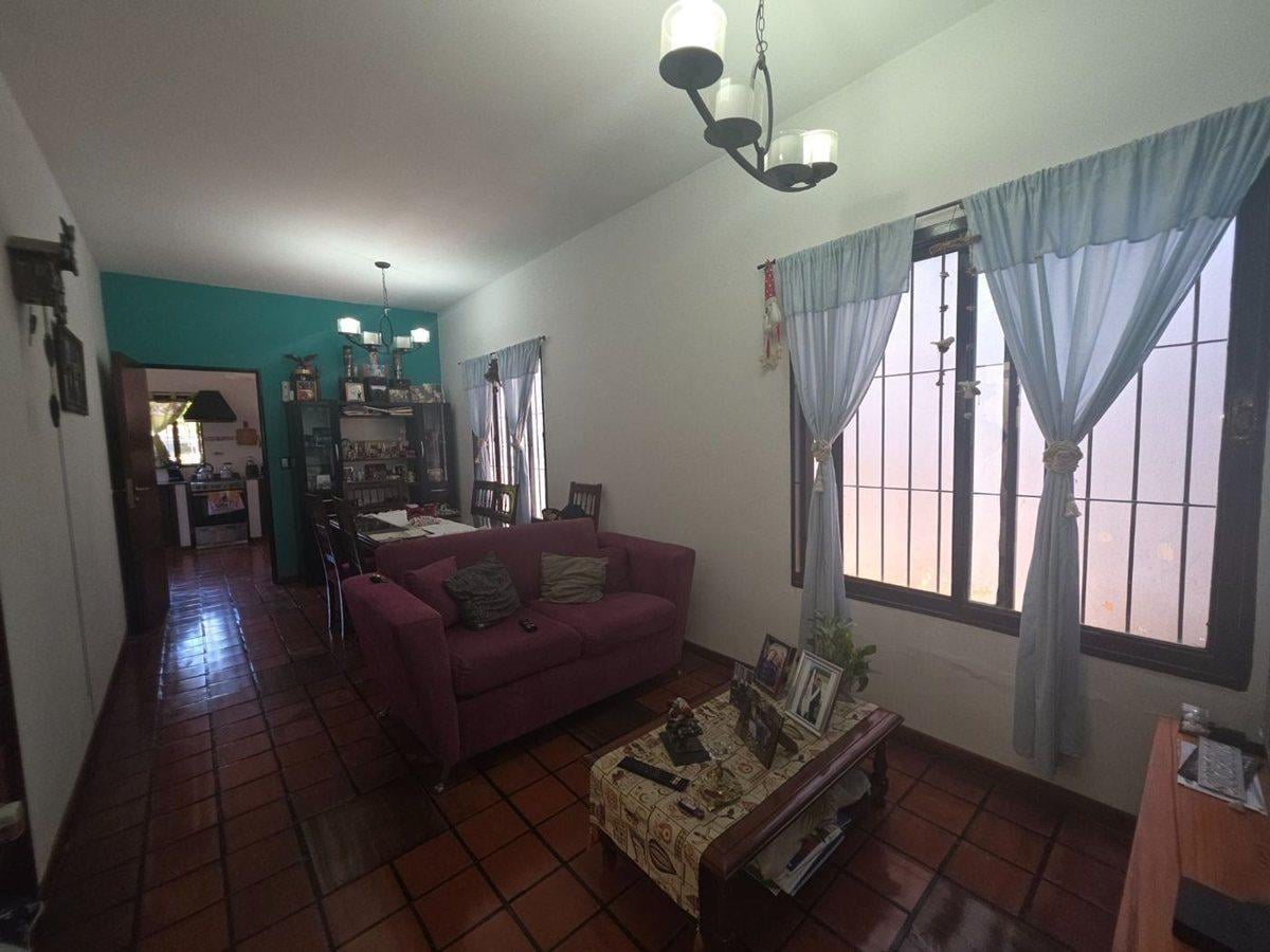 Foto de Venta casa 4 ambientes con cochera en Bernal Oeste, imagen 1