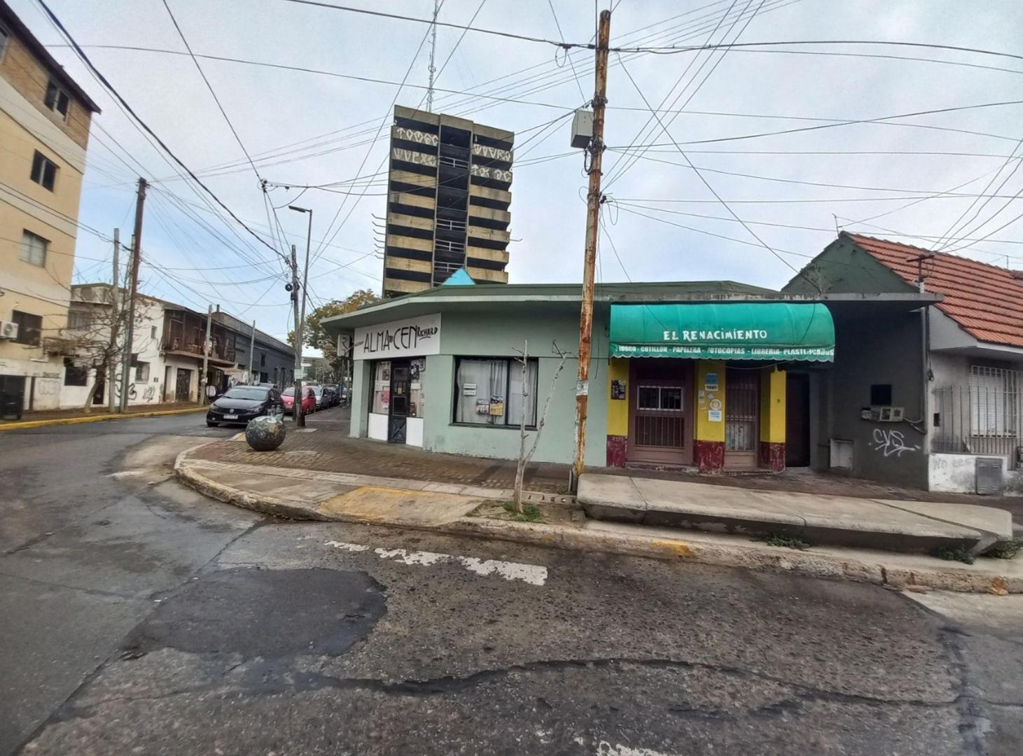 Foto de LOCAL EN VENTA EN BERAZATEGUI SOBRE CALLE 148, imagen 3
