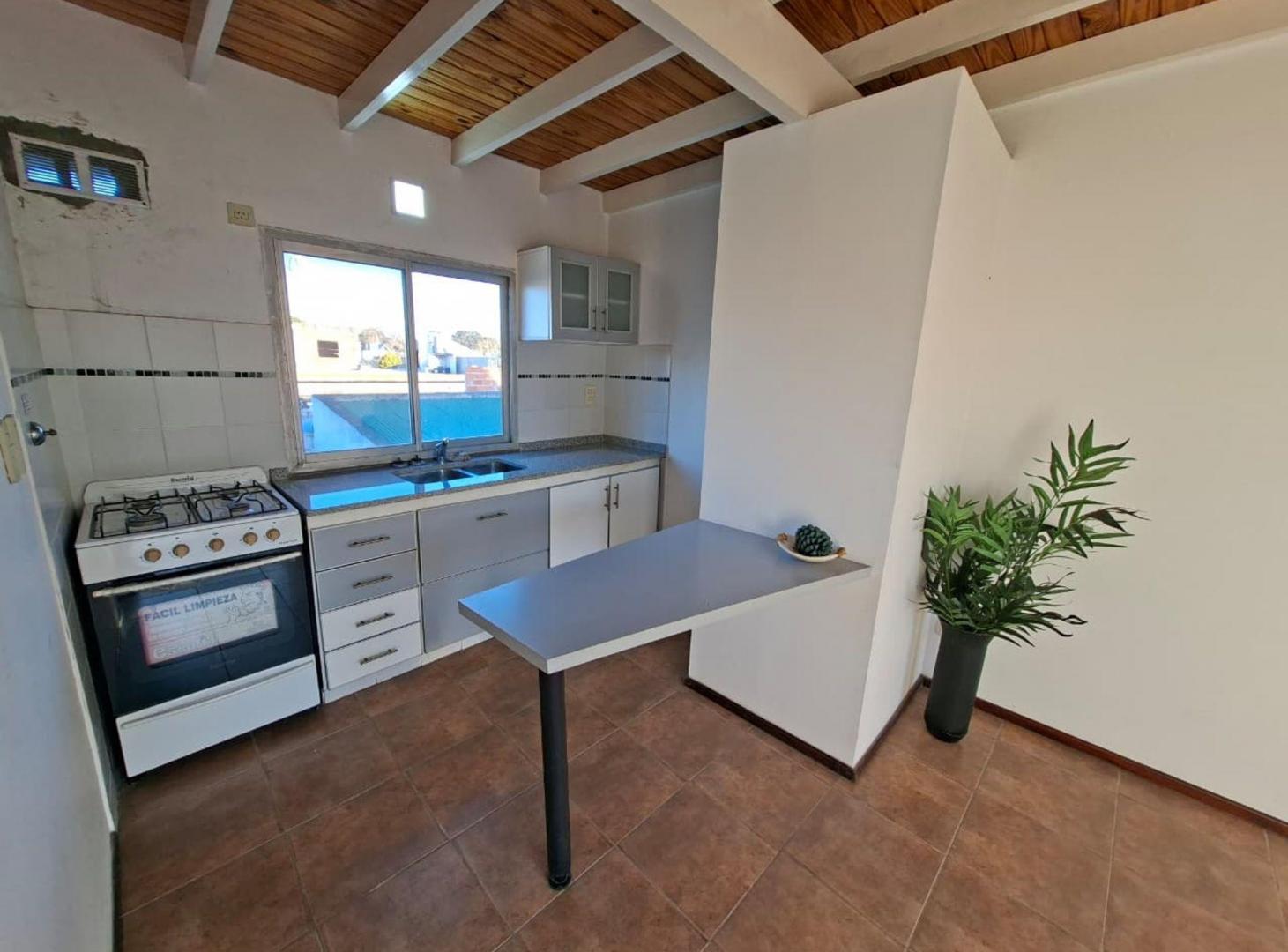 Foto de VENTA PH 2 AMB CON BALCON Y COCHERA, VILLA ESPAÑA, imagen 5