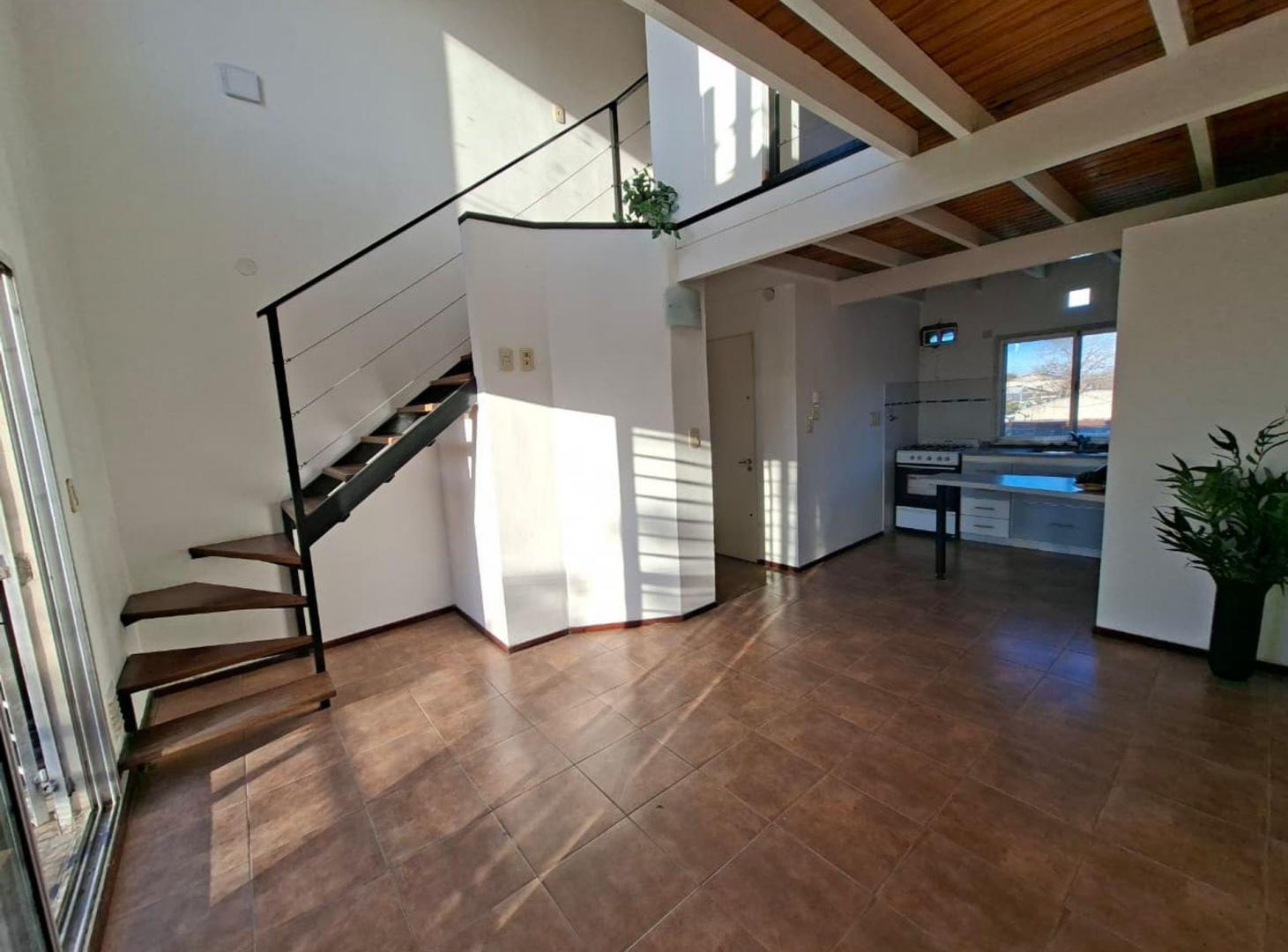 Foto de VENTA PH 2 AMB CON BALCON Y COCHERA, VILLA ESPAÑA, imagen 1