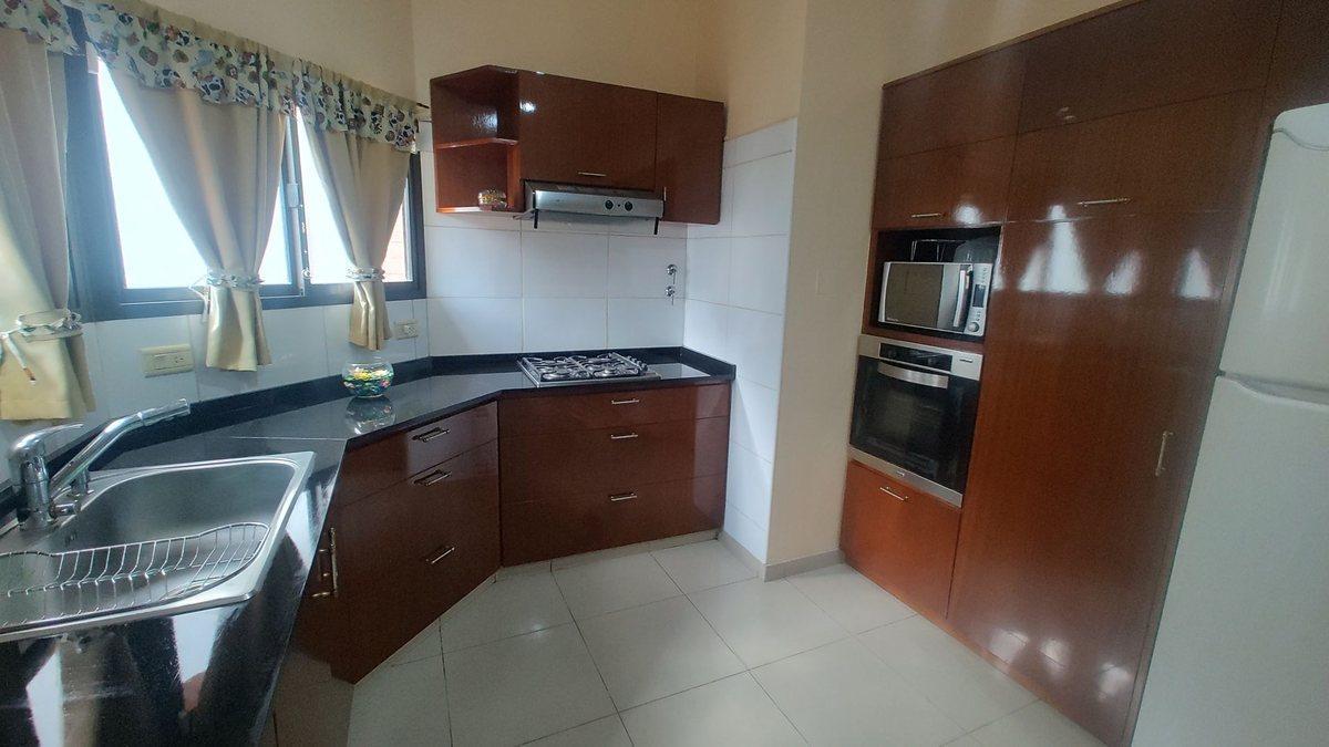 Foto de VENTA CASA CHALET 4 AMB SARANDI, imagen 4