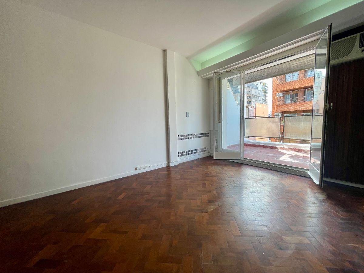 Foto de Piso 9, con súper balcón en lo mejor Recoleta, imagen 2