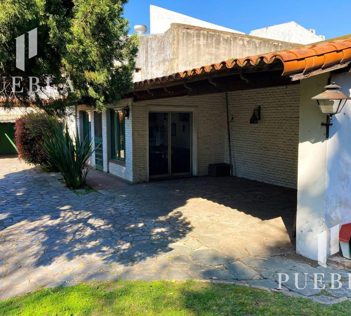 Casa en Venta en Lomas de Zamora 7 Ambientes Lote de 1856 m² 4