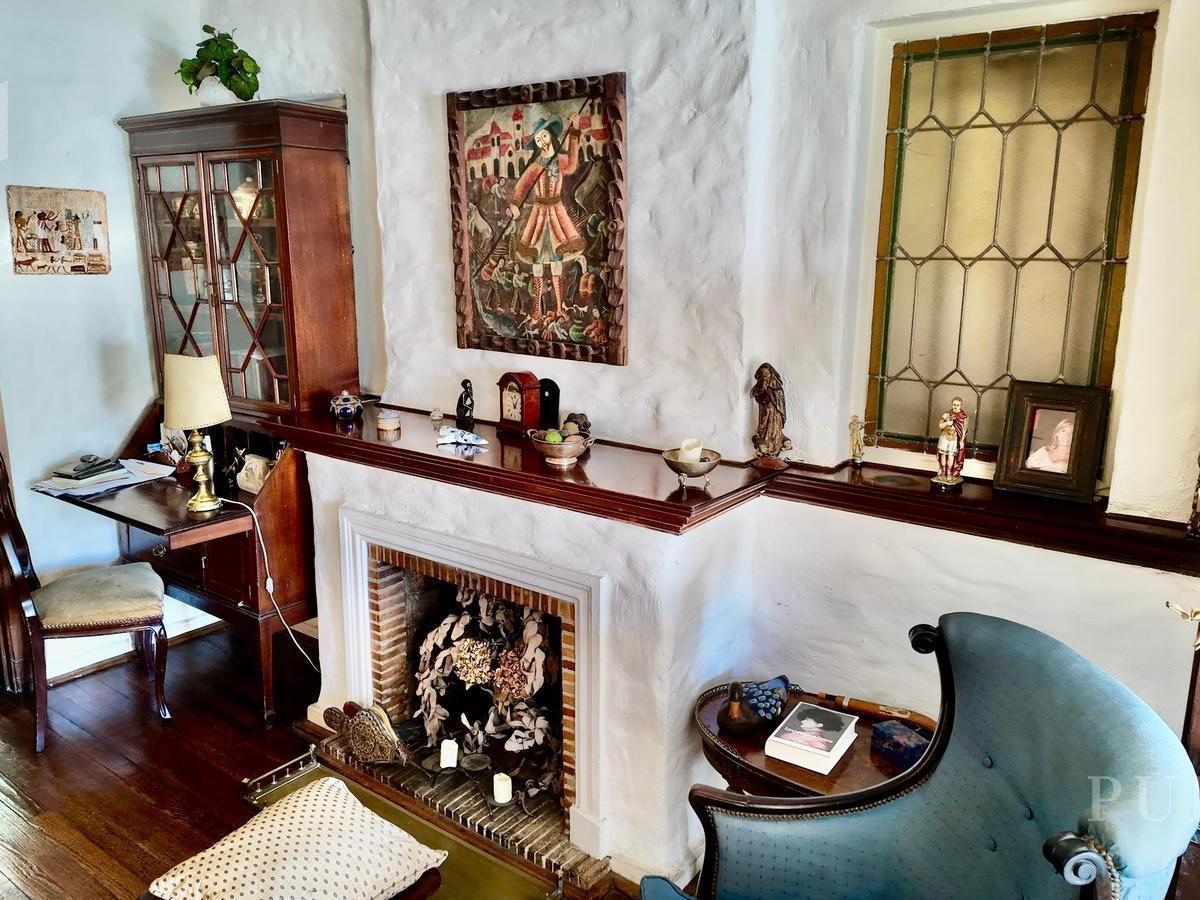 Casa en Venta – 8 Ambientes Jardín Dependencia 2