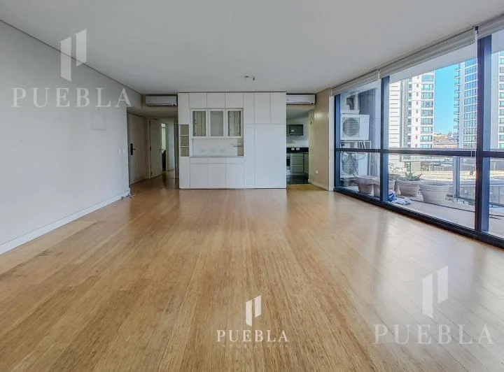 VENTA DE IMPECABLE CUATRO AMBIENTES DE 160MTS CON COCHERA EN EL EXCLUSIVO COMPLEJO ART MARIA. 4