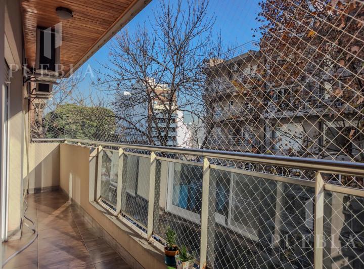 VENTA 4 AMBIENTES EN CABALLITO CON BAULERA Y 2 COCHERAS 1