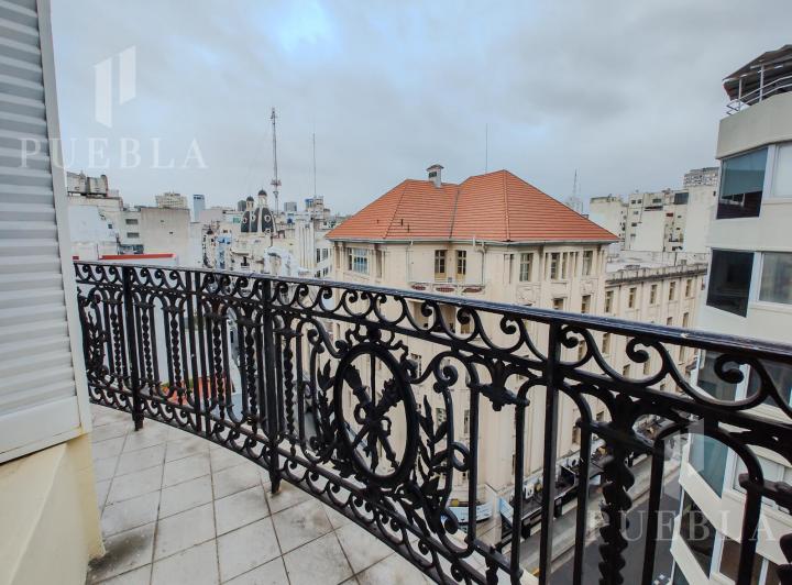 EN VENTA SEMIPISO 4 AMB DE ESTILO FRANCES, TOTALMENTE REMODELADO 1