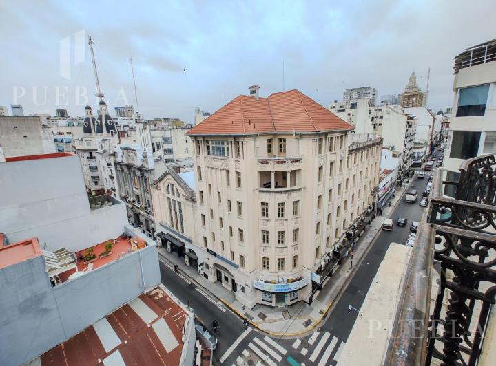 EN VENTA SEMIPISO 4 AMB DE ESTILO FRANCES, TOTALMENTE REMODELADO 2