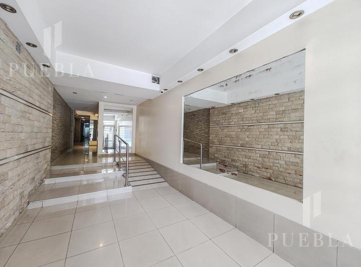 Venta 4 ambientes con dependencia, terraza propia y baulera - Barracas 2