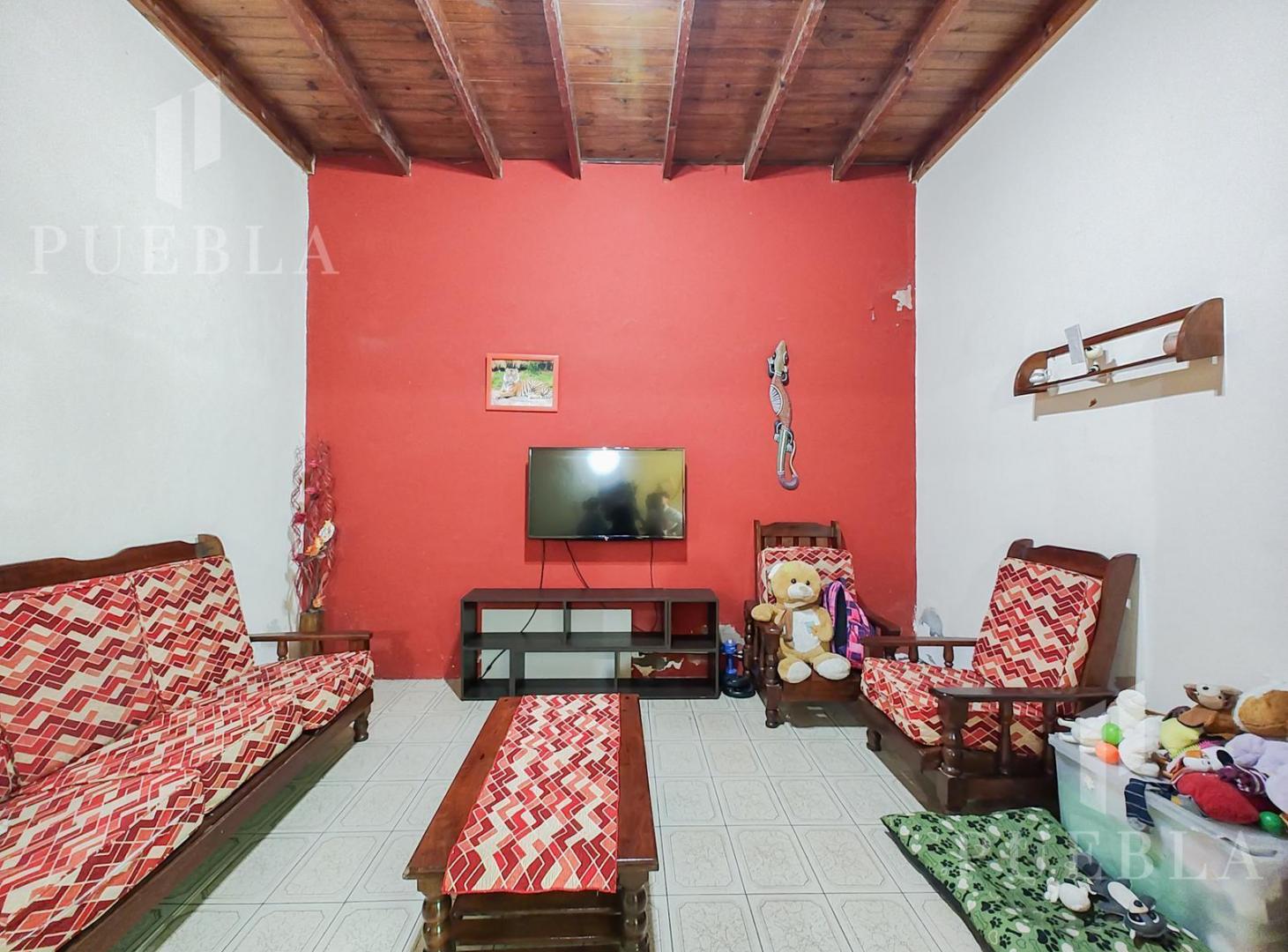 CASA 6 AMBIENTES CON PATIO Y TERRAZA EN VENTA EN PARQUE PARQUE PATRICIOS-APTA CREDITO.