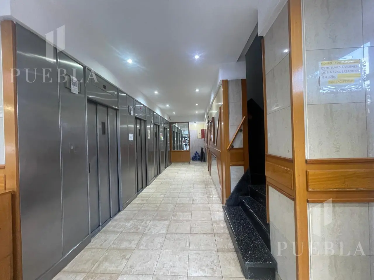 Venta departamento, 3 ambientes con balcón corrido, piso 19, vista abierta, Parque Patricios. 3